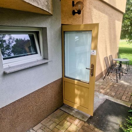 Family Hotel Maxim Бероун Екстер'єр фото