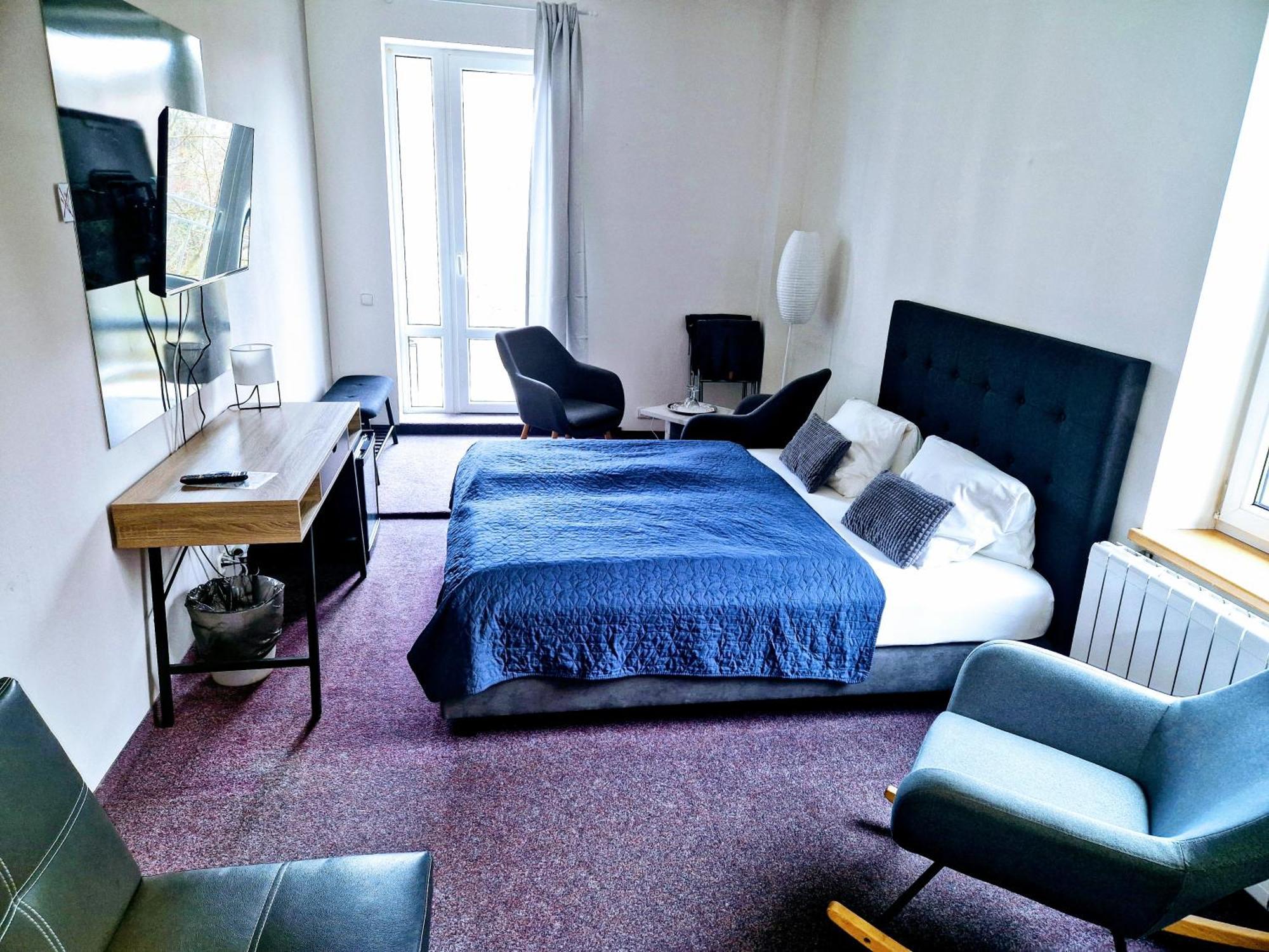 Family Hotel Maxim Бероун Екстер'єр фото